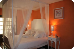 Quarto Laranja